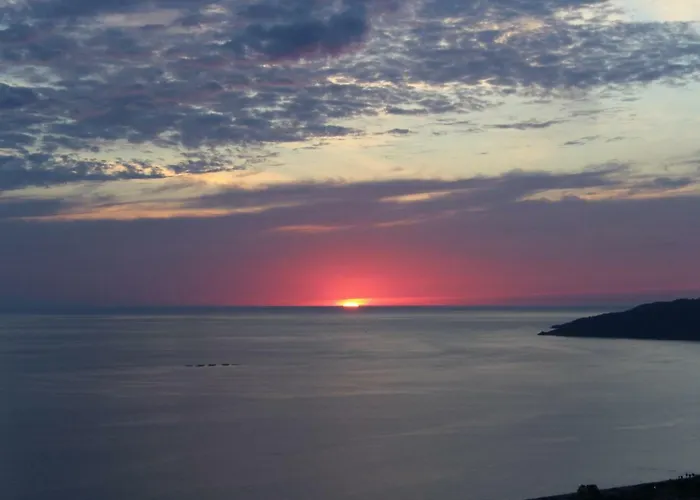 La Terrazza Sul Mare Feriehus *